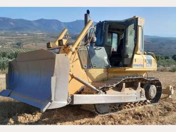 Bulldozer KOMATSU D65-EX15 d'occasion