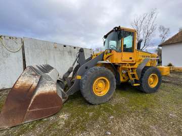 Loader (Wheeled) VOLVO L90E used