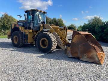 Carregadora Com Rodas CATERPILLAR 950M usadas