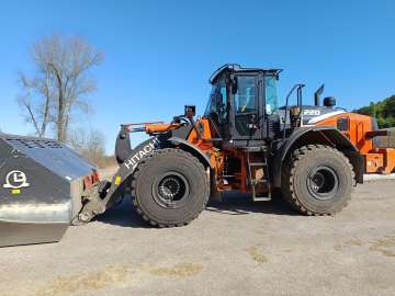 Cargadora De Ruedas HITACHI ZW220-7 de ocasión