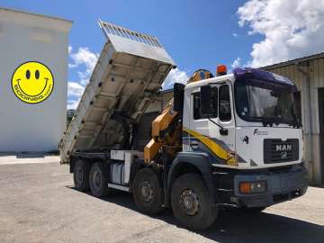 Camion Benne MAN GRUE F2000 d'occasion