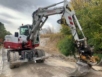 Pelle Sur Pneus TAKEUCHI TB295W d'occasion
