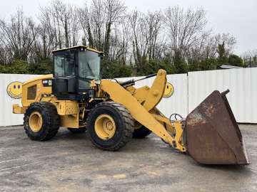 Chargeur Sur Pneus CATERPILLAR 926M d'occasion