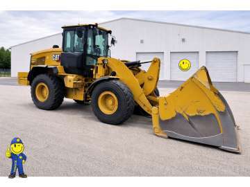 Chargeur Sur Pneus CATERPILLAR 938M d'occasion