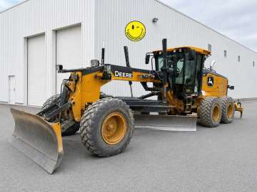Niveleuse JOHN DEERE 620GP  PRE EQUIPE 3D d'occasion