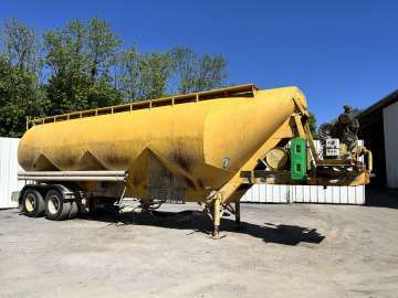 Citerne FRUEHAUF A CHAUX 2 ESSIEUX d'occasion
