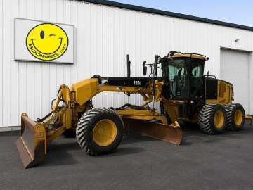 Niveleuse CATERPILLAR 120M d'occasion