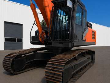 Excavator (Tracked) used for heavy construction, hydraulic