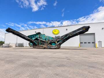 Cribleuse POWERSCREEN WARRIOR 1400X d'occasion