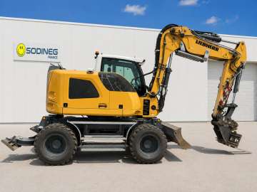 Pelle Sur Pneus LIEBHERR A 910 COMPACT LITRONIC d'occasion