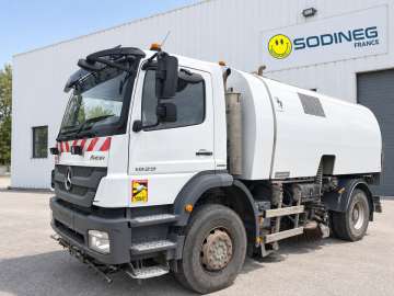 Balayeuse MERCEDES Axor 1829 d'occasion