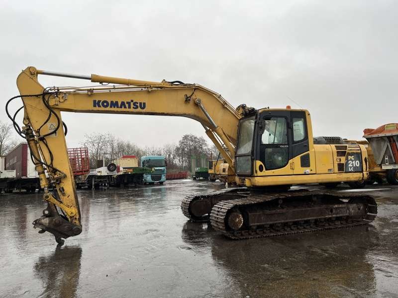 Excavator (tracked) Komatsu Pc210-lc8 used - Excavators (Tracked