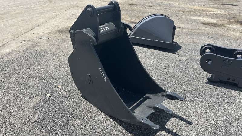 Godet Tranchee AUTRE 600mm - Axes 70mm d'occasion