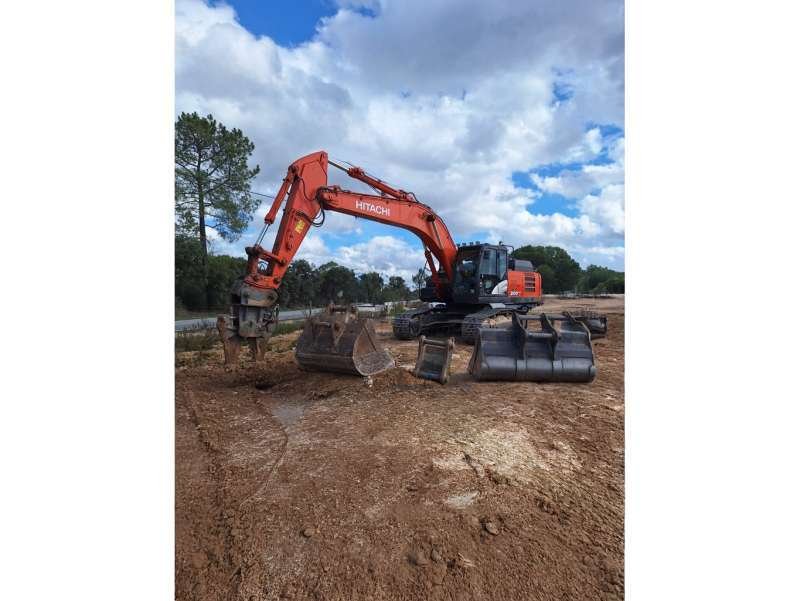 Excavator (tracked) Hitachi Zx300lcn-6 used - Excavators (Tracked