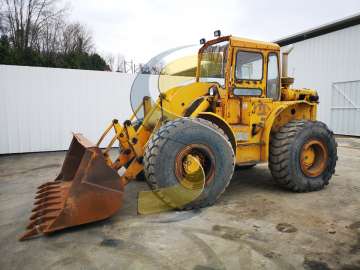 Chargeur Sur Pneus CATERPILLAR 944 SERIES A d'occasion