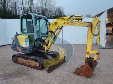 Mini Koparka YANMAR B25V używane