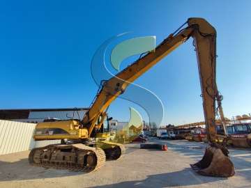 Koparka Z Długimi Ramionami CATERPILLAR 330D używane
