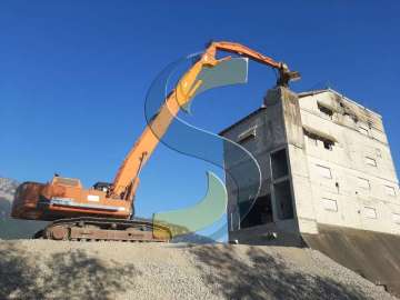 Demolition Excavator HITACHI EX400LC used