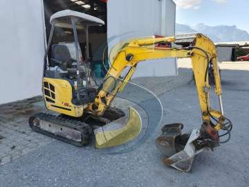 Mini Koparka NEW HOLLAND E18SR używane
