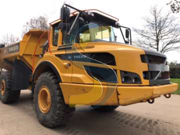 Dumptruck VOLVO A25G used