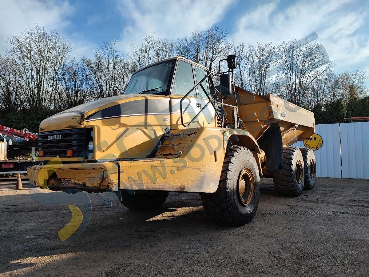 Caminhão Articulado de Transporte 735, Cat